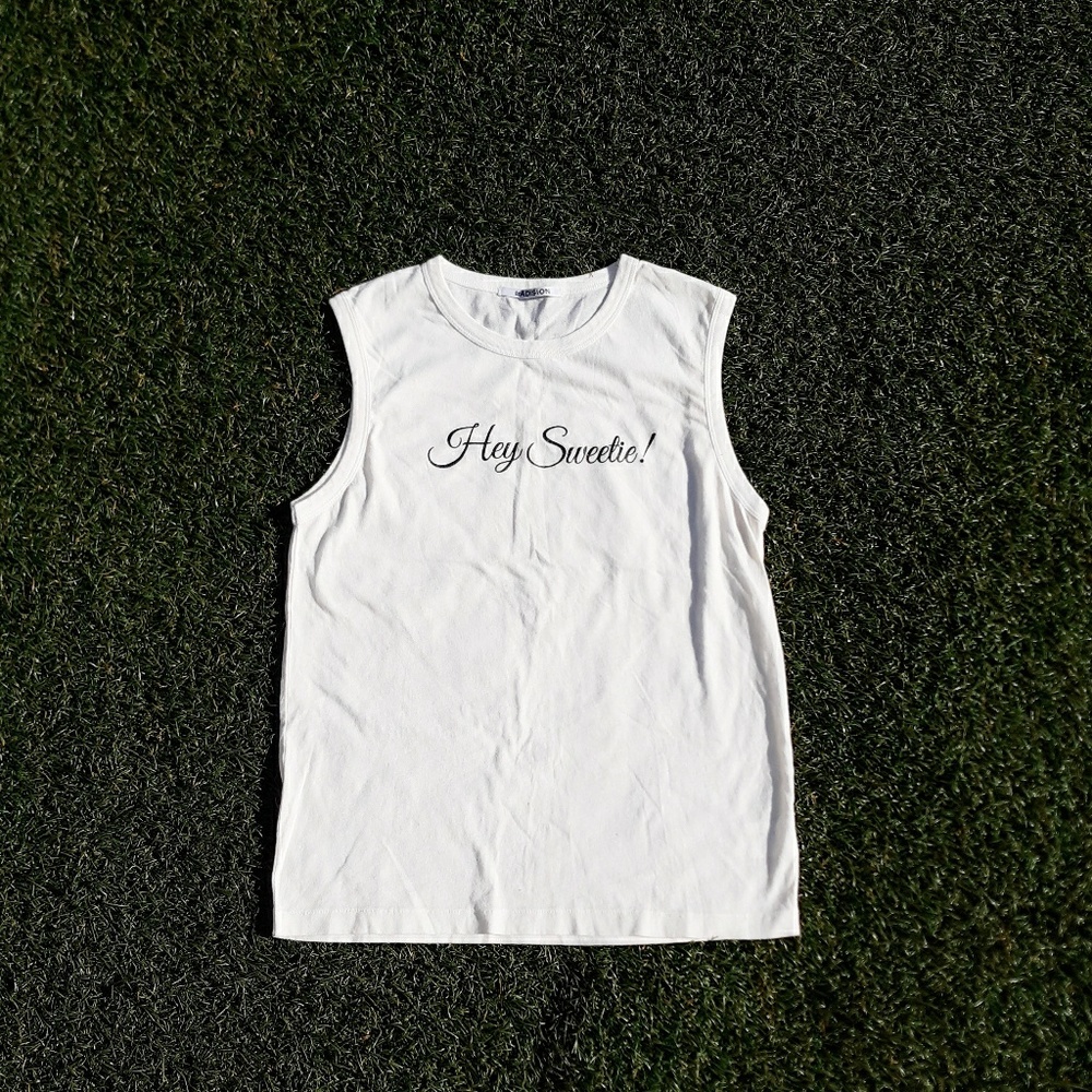 Ladision "Hey Sweetie" Tank top🍀